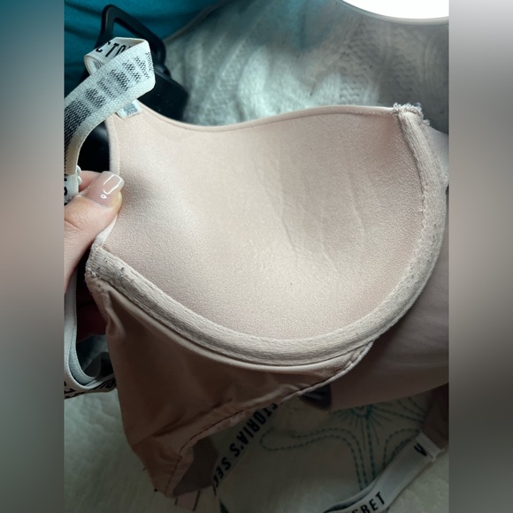 Victoria’s Secret Semipush T-Shirt Bra - Picture 2 of 4